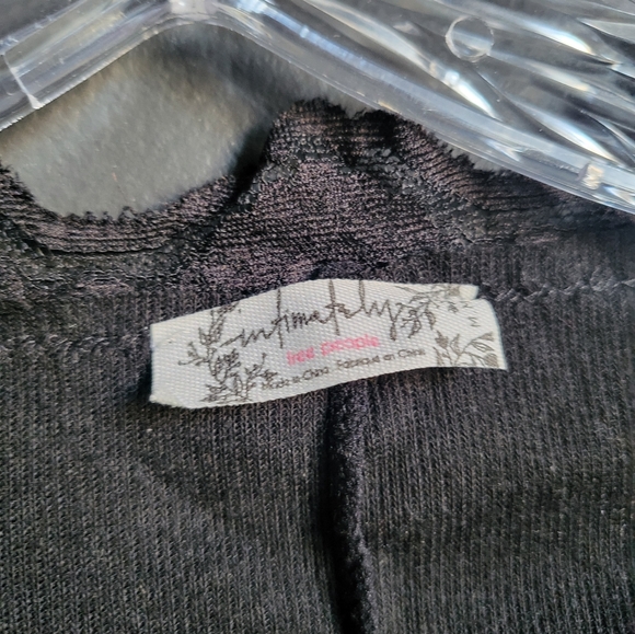 Free People Women's Black Big Love Rib Cardi Lace Trim Long Sleeve Button Sz M - Picture 3 of 8